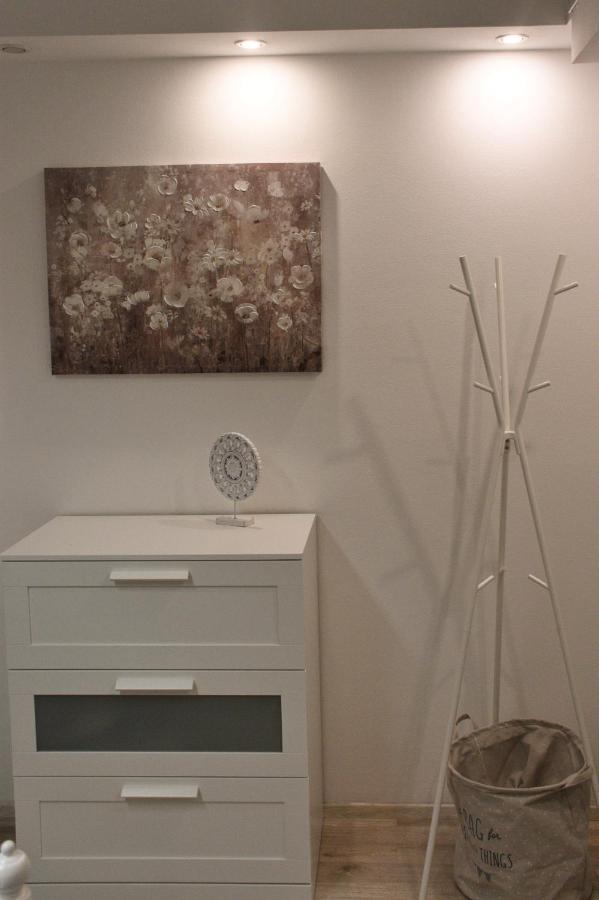 Apartment Anna - Free Pickup From Or Dropoff To Zagreb Airport At Any Time, Please Give Three Days Advance Notice - Long-Term Parking With Airport Transport Possibility Velika Gorica Exterior foto